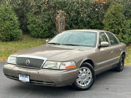 2005 Mercury Grand Marquis 4dr Sedan GS