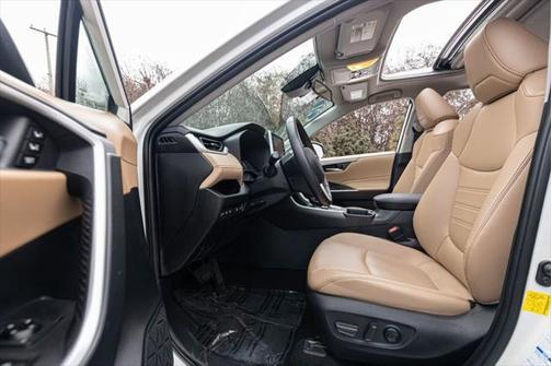 2021 Toyota RAV4 Hybrid XLE Premium