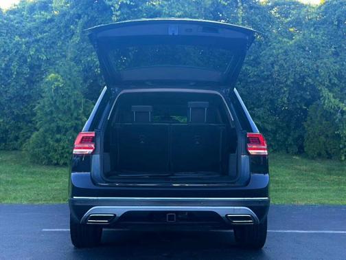 2018 Volkswagen Atlas 3.6L SEL Premium