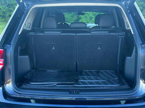 2018 Volkswagen Atlas 3.6L SEL Premium