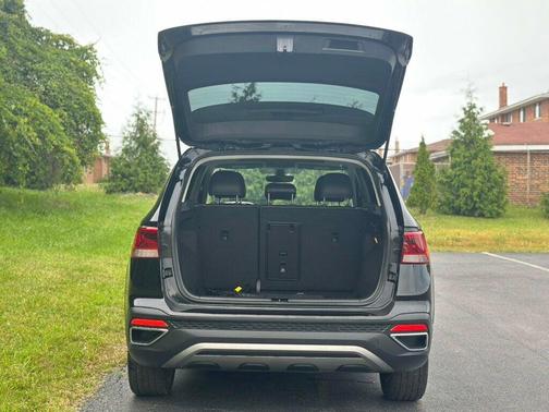 2023 Volkswagen Taos SE FWD