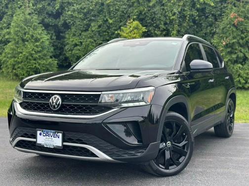 2023 Volkswagen Taos SE FWD