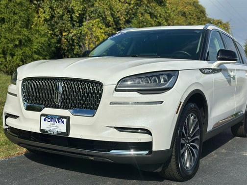 2022 Lincoln Aviator Standard AWD