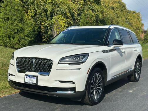 2022 Lincoln Aviator Standard AWD