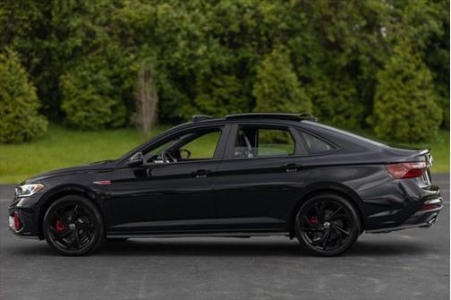 2024 Volkswagen Jetta GLI 2.0T Autobahn