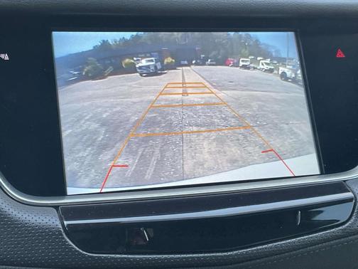 Crystal White 2017 Cadillac XT5 Base