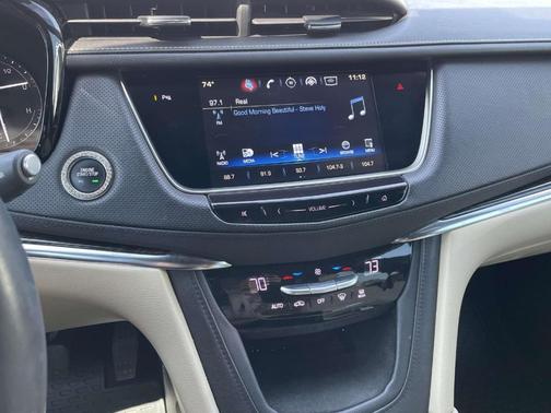 Crystal White 2017 Cadillac XT5 Base