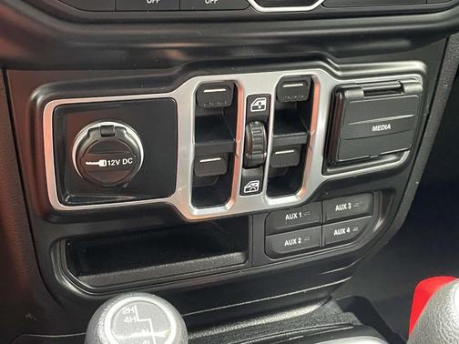 Granite Crystal Clearcoat Metallic 2020 Jeep Gladiator Sport