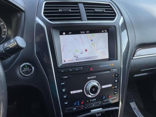 White Platinum 2019 Ford Explorer Platinum