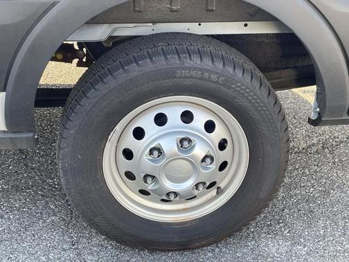 Oxford White 2024 Ford Transit-250 148 WB Medium Roof Cargo