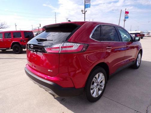 2021 Ford Edge Titanium