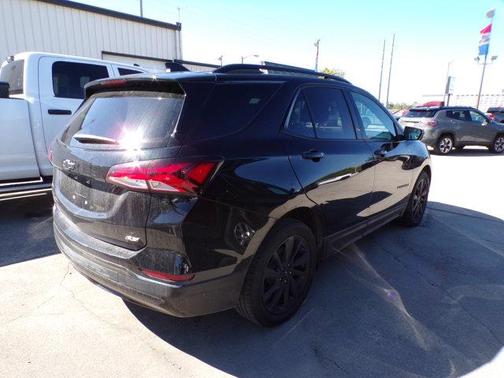 2022 Chevrolet Equinox FWD RS