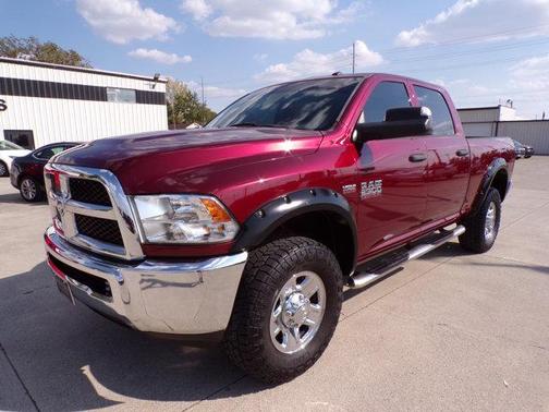 2017 RAM 2500 Tradesman Crew Cab 4x4 6'4' Box