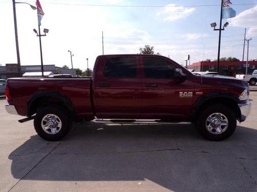 2017 RAM 2500 Tradesman Crew Cab 4x4 6'4' Box