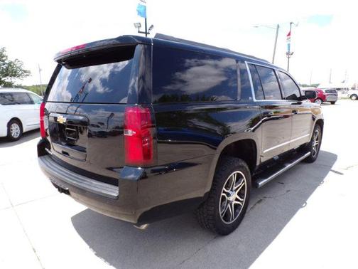 2017 Chevrolet Suburban LT