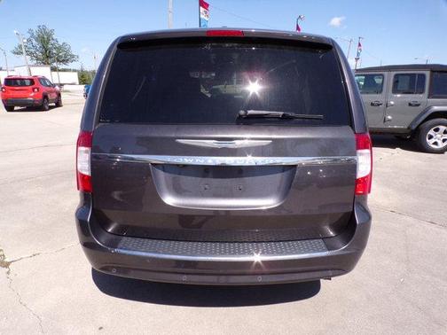 2015 Chrysler Town & Country Touring-L