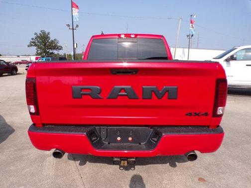 2018 RAM 1500 Night Crew Cab 4x4 5'7' Box