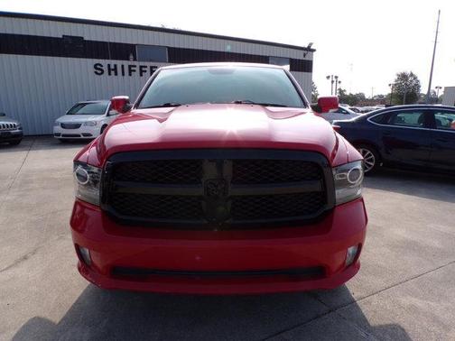2018 RAM 1500 Night Crew Cab 4x4 5'7' Box