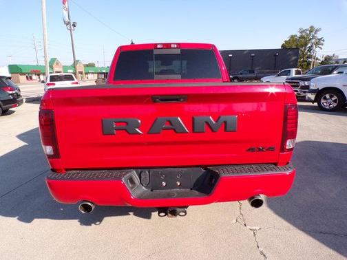 2018 RAM 1500 Night Crew Cab 4x4 5'7' Box