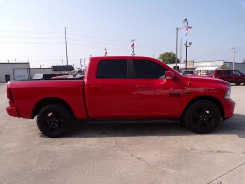 2018 RAM 1500 Night Crew Cab 4x4 5'7' Box