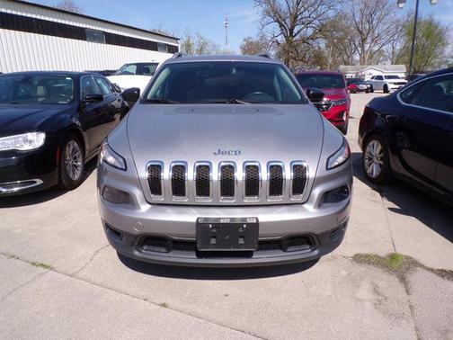2015 Jeep Cherokee Sport
