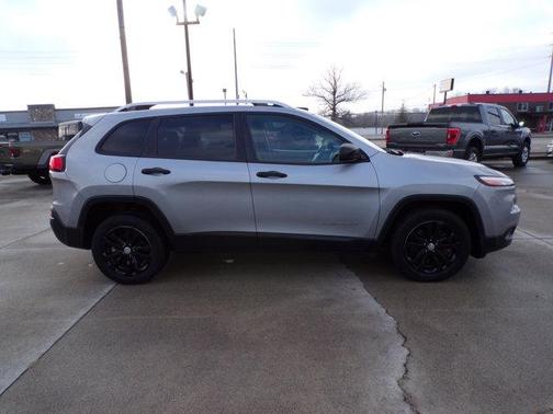 2015 Jeep Cherokee Sport