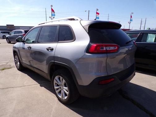 2015 Jeep Cherokee Sport
