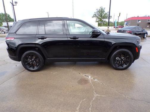 2024 Jeep Grand Cherokee Altitude