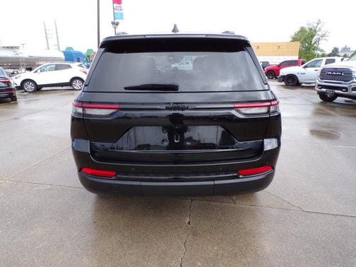2024 Jeep Grand Cherokee Altitude