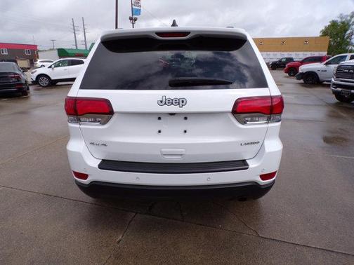 2020 Jeep Grand Cherokee Laredo