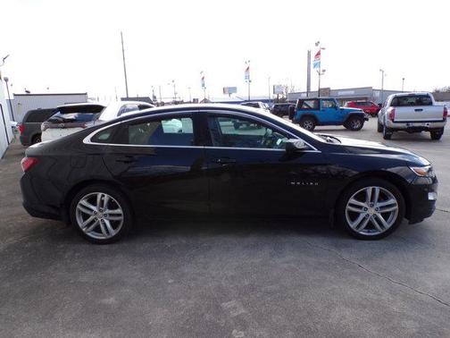 2021 Chevrolet Malibu FWD LT