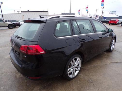 2015 Volkswagen Golf SportWagen TDI SEL 4-Door