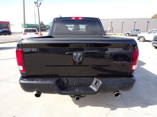 2021 RAM 1500 Classic Warlock Crew Cab 4x4 5'7' Box