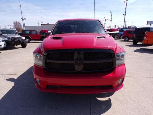 2017 RAM 1500 Night Crew Cab 4x2 5'7' Box