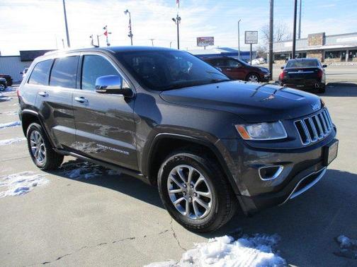 Photo 3 of 34 of 2016 Jeep Grand Cherokee Limited
