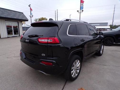 2016 Jeep Cherokee Overland