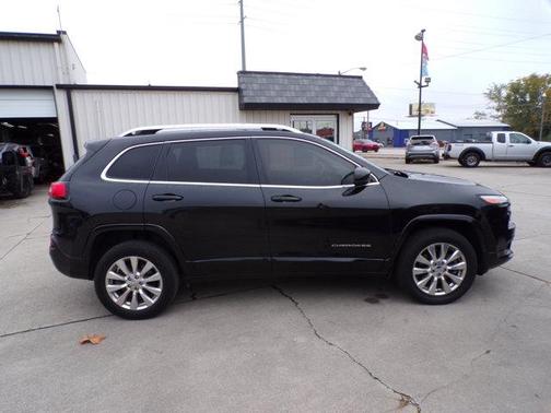 2016 Jeep Cherokee Overland