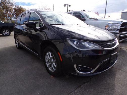 2018 Chrysler Pacifica Touring-L