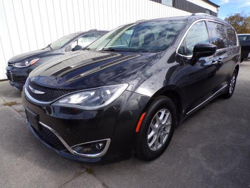 2018 Chrysler Pacifica Touring-L