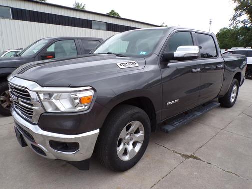 Granite Crystal Metallic Clearcoat 2020 RAM 1500 Big Horn/Lone Star