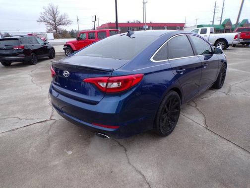 2016 Hyundai SONATA SE