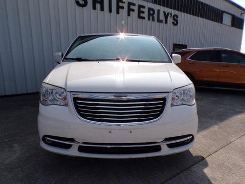 2013 Chrysler Town & Country Touring