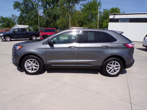 Charcoal 2023 Ford Edge SEL