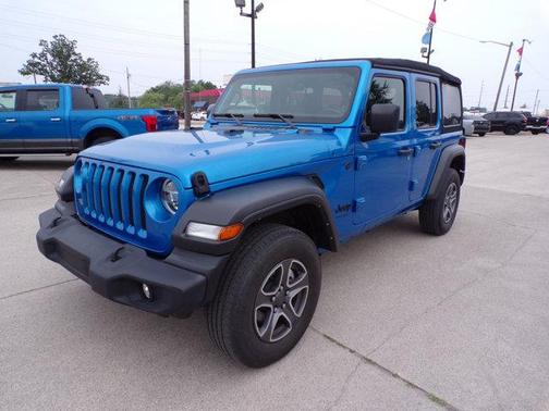 2022 Jeep Wrangler Unlimited Sport
