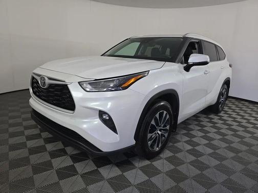 2024 Toyota Highlander XLE
