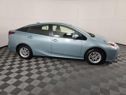2019 Toyota Prius LE