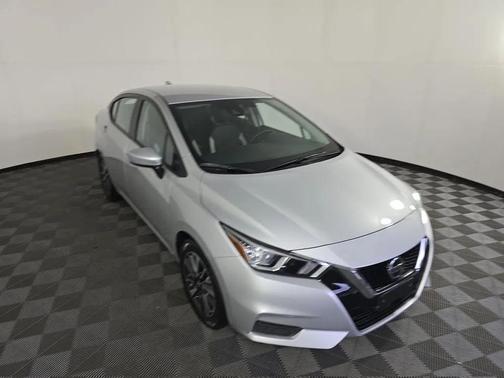 2022 Nissan Versa 1.6 SV