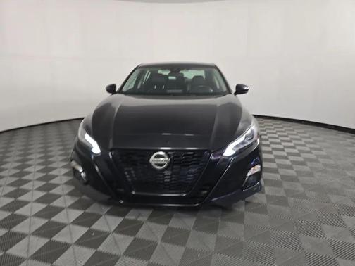 2022 Nissan Altima SR Intelligent AWD