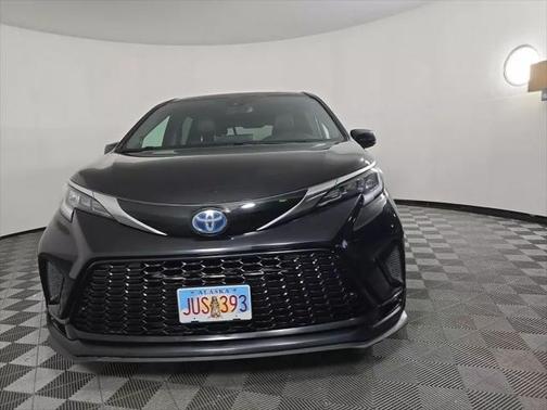 2022 Toyota Sienna XSE 7 Passenger