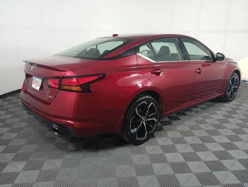 2023 Nissan Altima SR Intelligent AWD